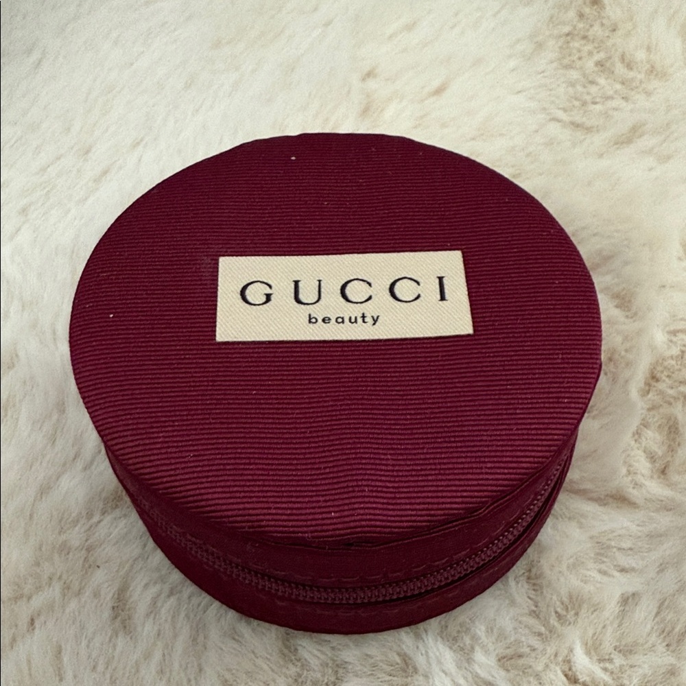 Gucci Beauty Burgundy Round Jewelry Case